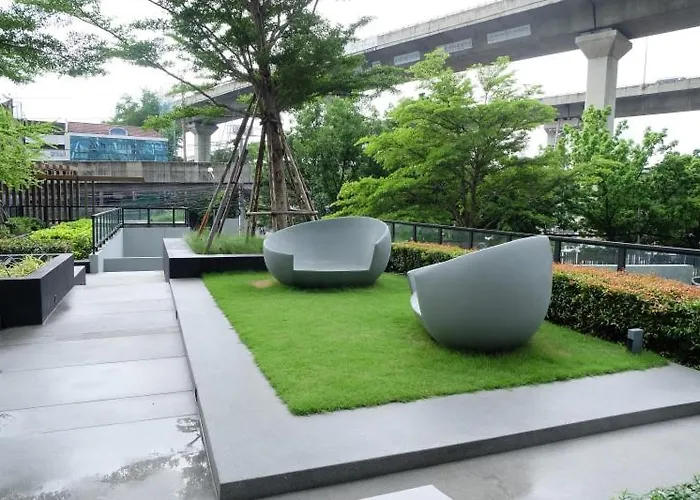 Perfectly Located Airport Link Train Access Apartment Bangkok